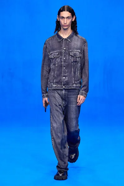 Look 34